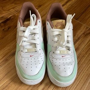 Nike Air Force 1 Low LV8
Ice Cream (GS) 4.5 youth